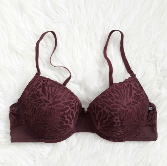 BCBGMaxAzria Other - BCBGMAXAZRIA Lined Demi Bra 34C